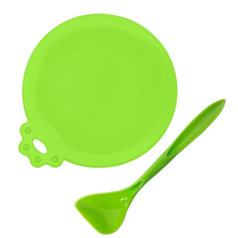 New 2PCS Reusable Pet Food Can Cover Silicone Dogs Cats Storage Tin Cap Lid Seal Cover with Spoon
